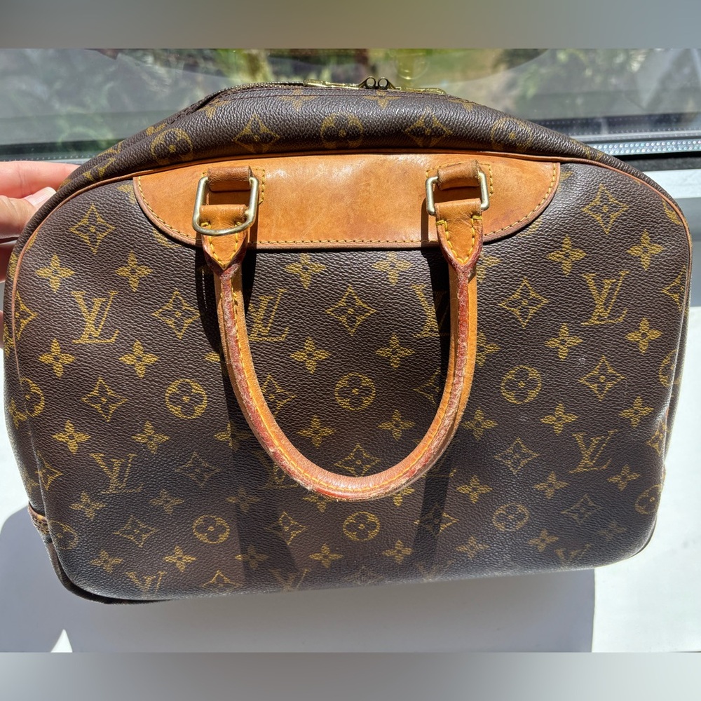 Louis Vuitton Deauville monogram